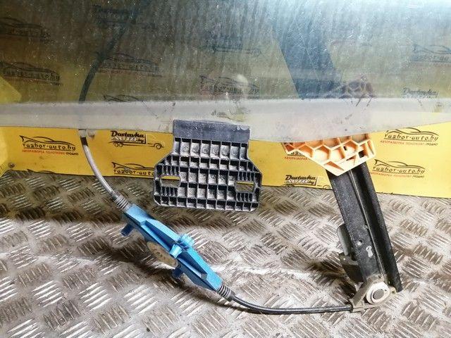 Стекло двери задней левой U1LY0H Audi A4 купить в магазине запчастей бу