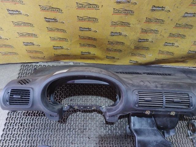 Панель передняя салона (торпедо) HUWE2T Seat Toledo купить в магазине запчастей бу