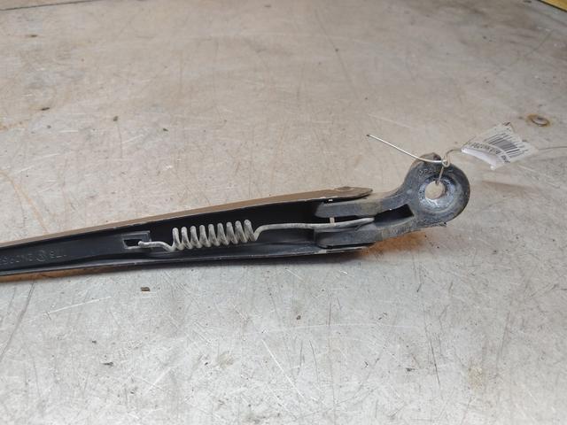 Щеткодержатель задний 3P83HI Volkswagen Caddy купить с доставкой