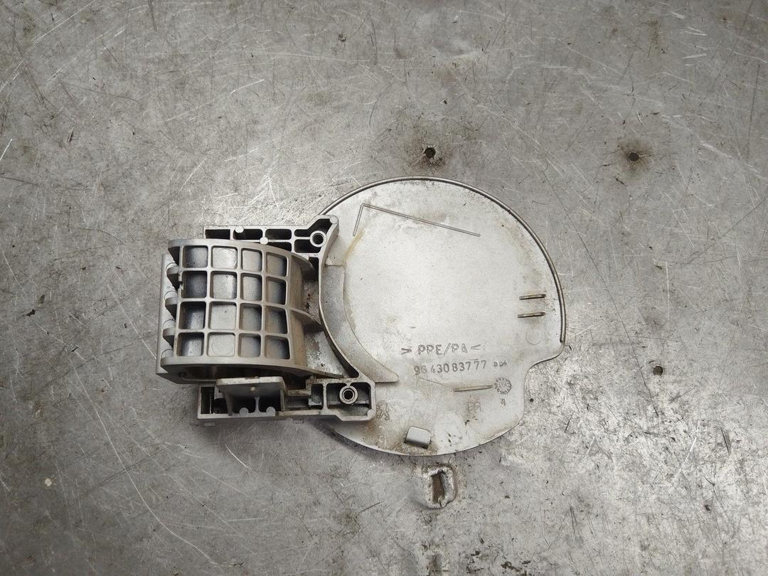 Лючок топливного бака LPV31P Peugeot 307 - Фото 2