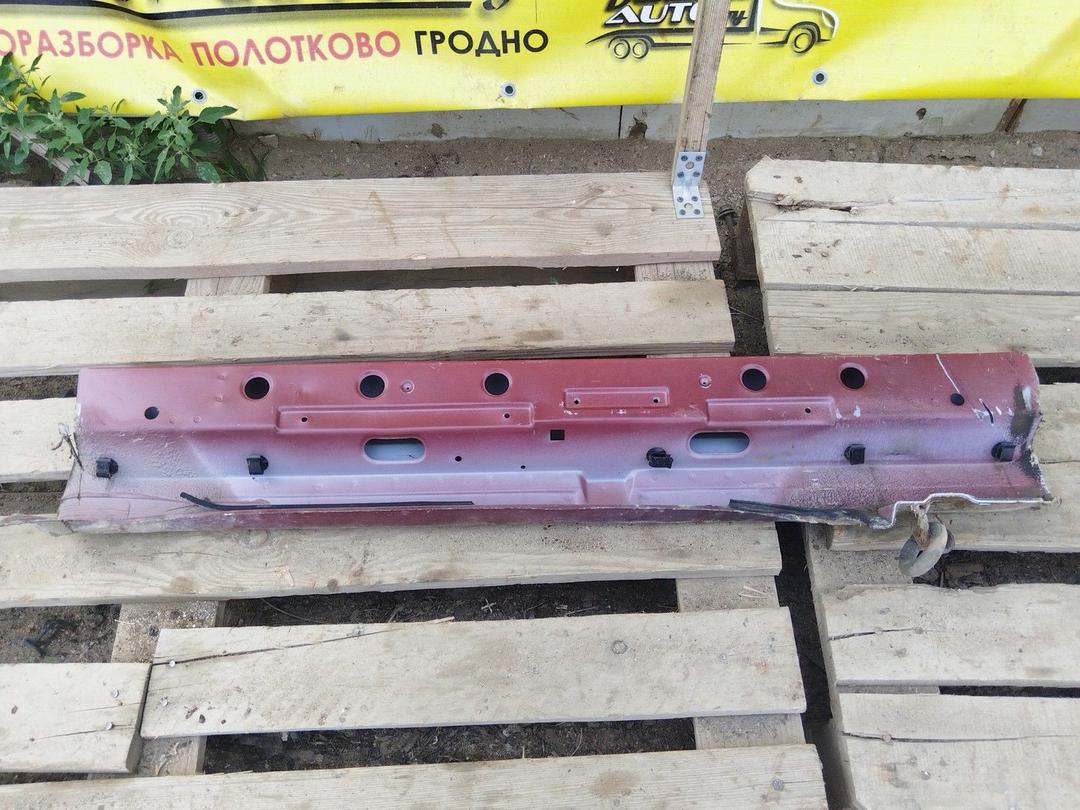 Часть кузова (вырезанный элемент) 72X1RI Audi 100 купить в магазине запчастей бу