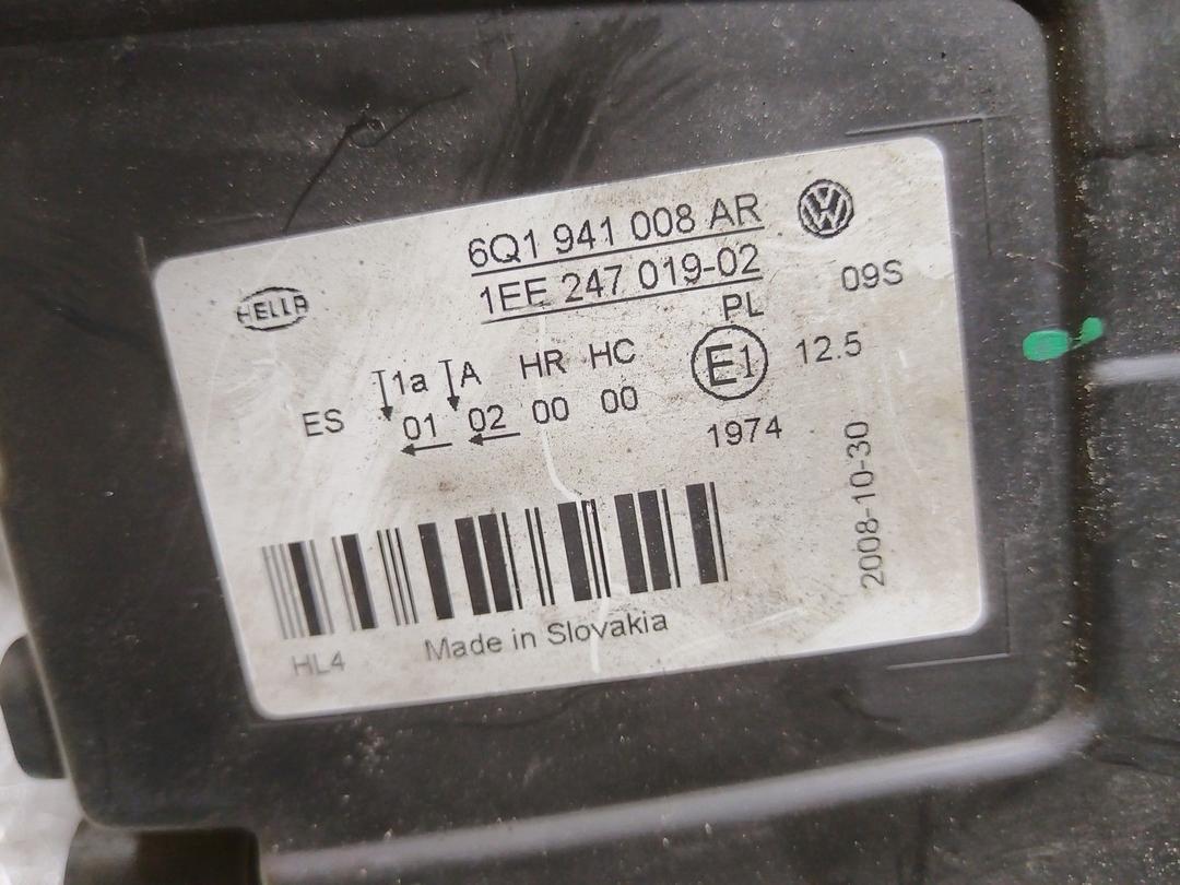 Фара правая 7IANYC Volkswagen Polo купить на авторазборке