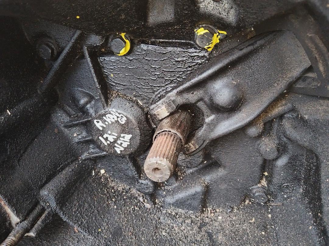 КПП механическая (МКПП) 5-ступенчатая 32EED1 Renault Kangoo купить в магазине запчастей бу