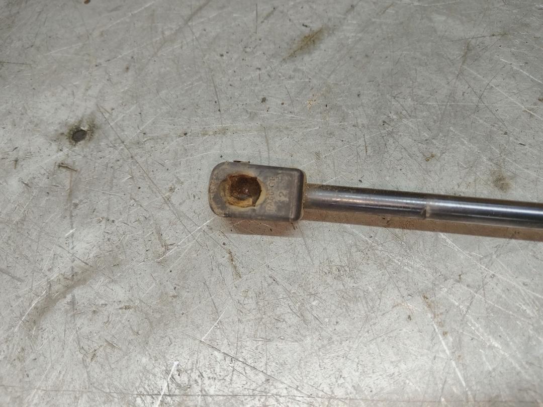 Амортизатор крышки багажника (3-5 двери) ELH3XO Opel Astra купить с доставкой