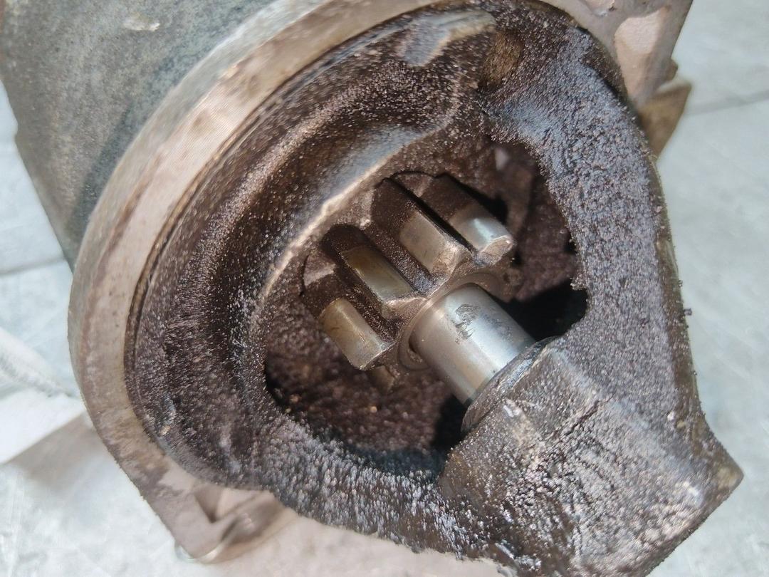 Стартер R37NKA Mitsubishi Carisma купить на авторазборке