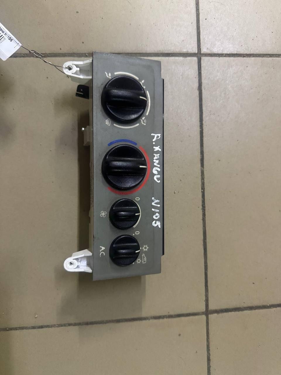 Блок управления печки/климат-контроля BQDJ7B Renault Kangoo