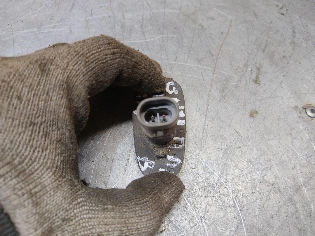 Повторитель передний левый VX33N9 Opel Astra купить с доставкой