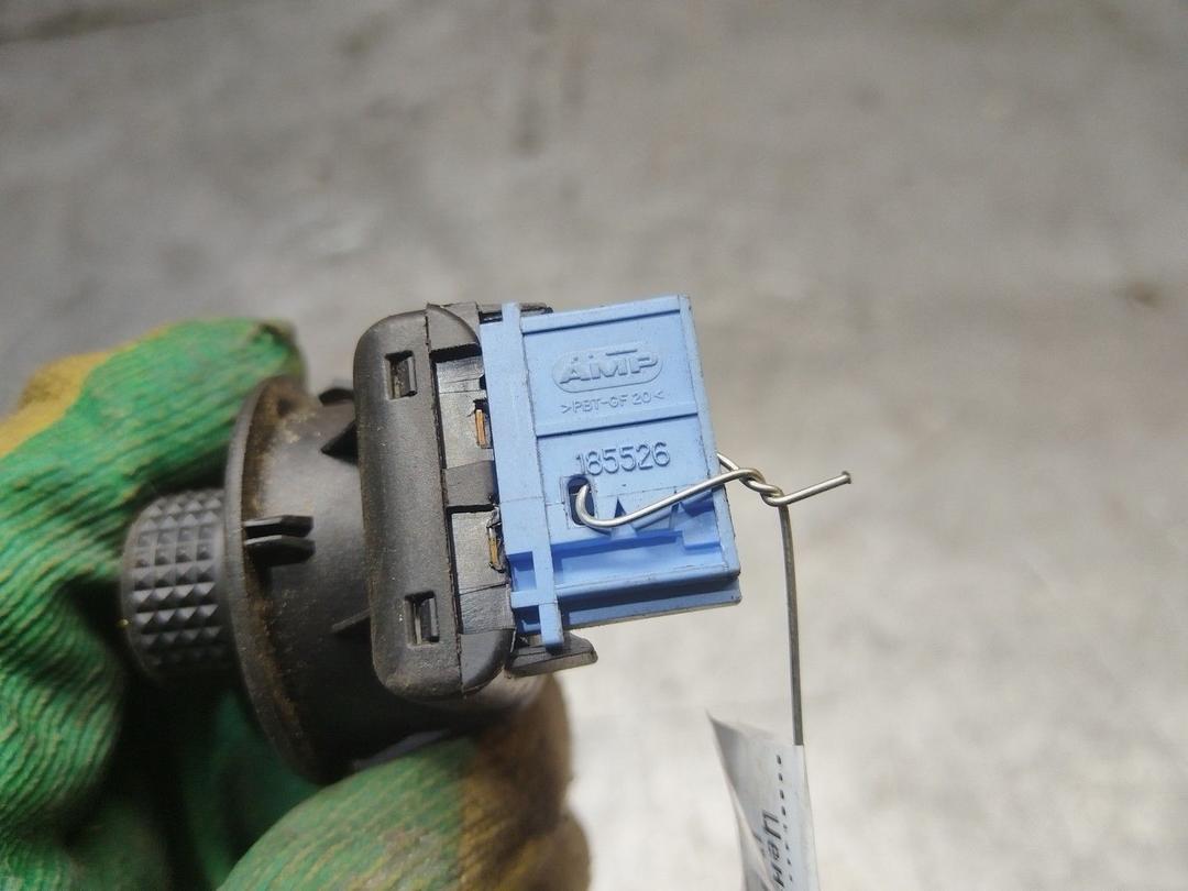 Джойстик регулировки зеркал SQGGLL Peugeot Partner купить в магазине запчастей бу