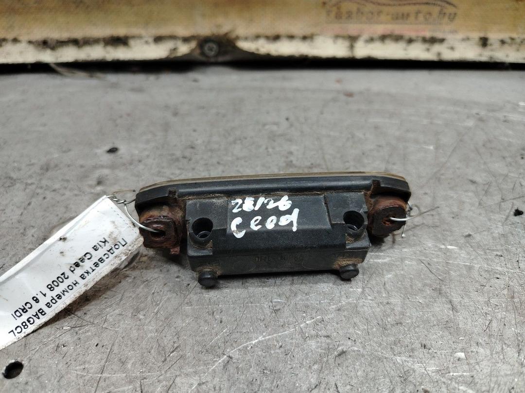 Подсветка номера BAG8CL Kia Ceed - Фото 2