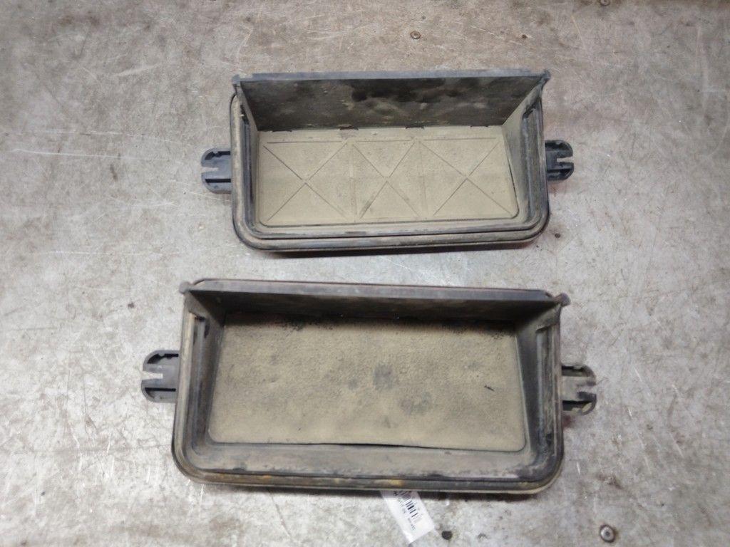 Решетка вентиляции кузова I2E2V4 Peugeot 406 - Фото 4