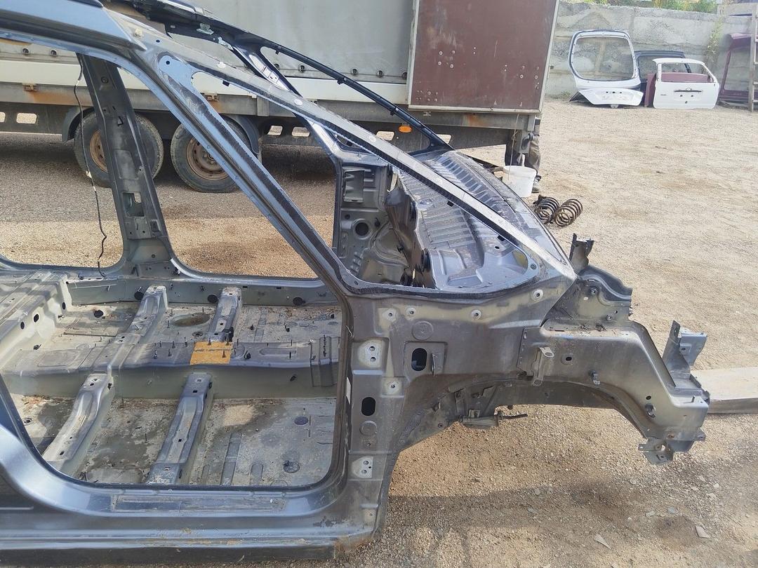 Стойка кузовная передняя правая YLS40D Citroen C4 Grand Picasso