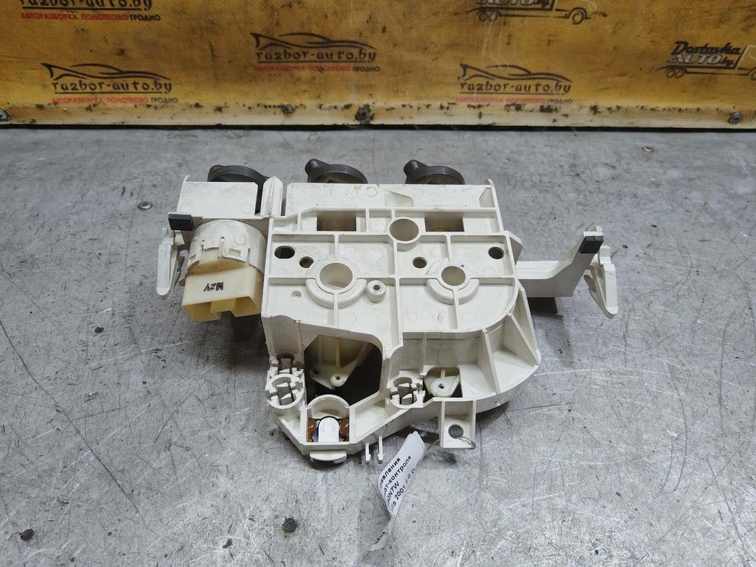 Блок управления печки/климат-контроля BS0N7W Toyota Corolla купить с доставкой