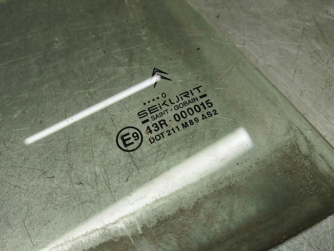 Стекло двери задней правой DKA2AS Citroen Xsara Picasso купить