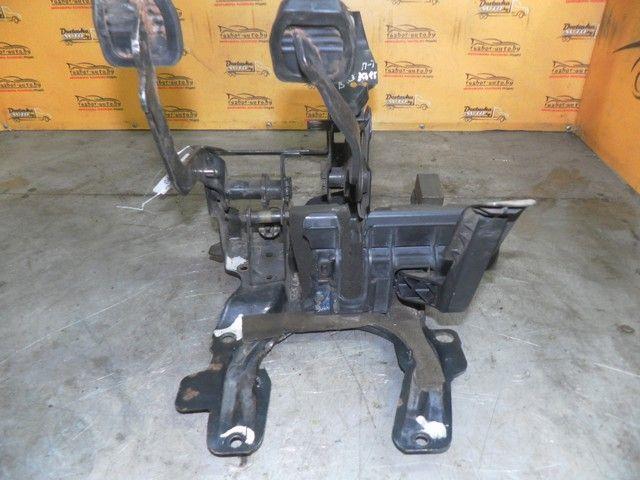 Узел педальный (блок педалей) M84Y4E Volkswagen Passat купить с доставкой