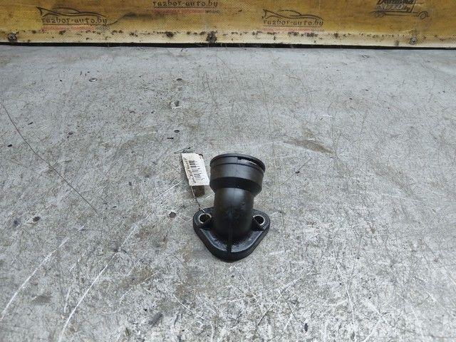 Патрубок вентиляции картера O8J29B Audi A4