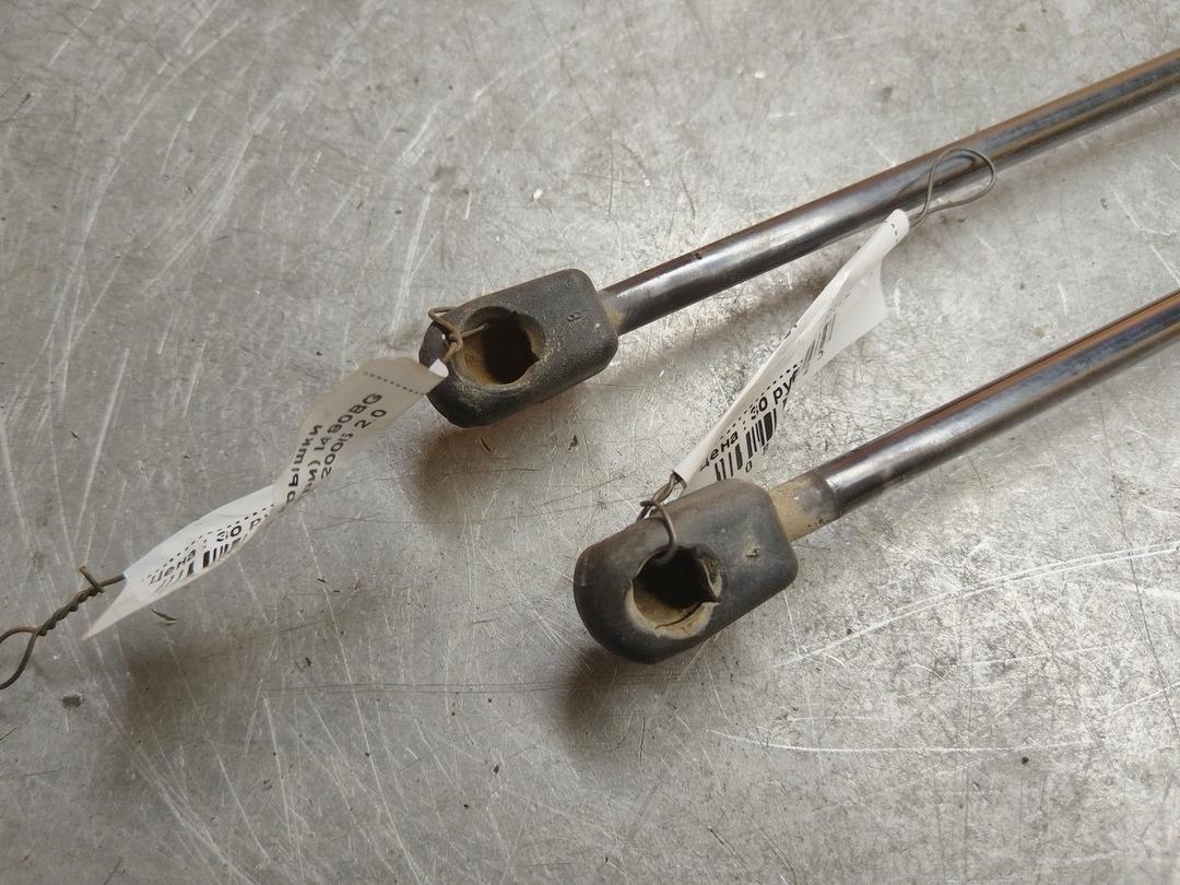 Амортизатор крышки багажника (3-5 двери) I490BG Volkswagen Passat купить