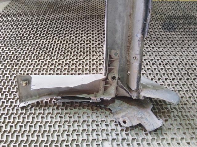 Накладка на порог JXE9YV Subaru Forester купить в магазине запчастей бу