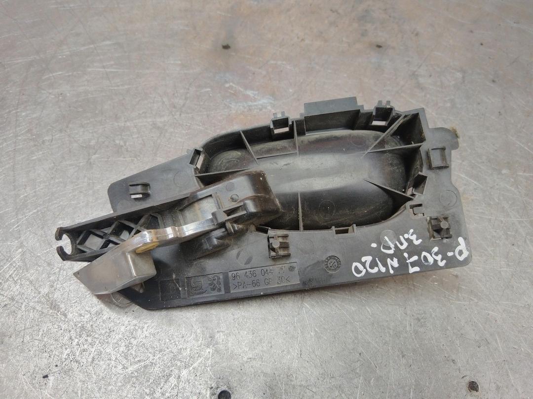 Ручка внутренняя задняя правая DPCZGL Peugeot 307 купить