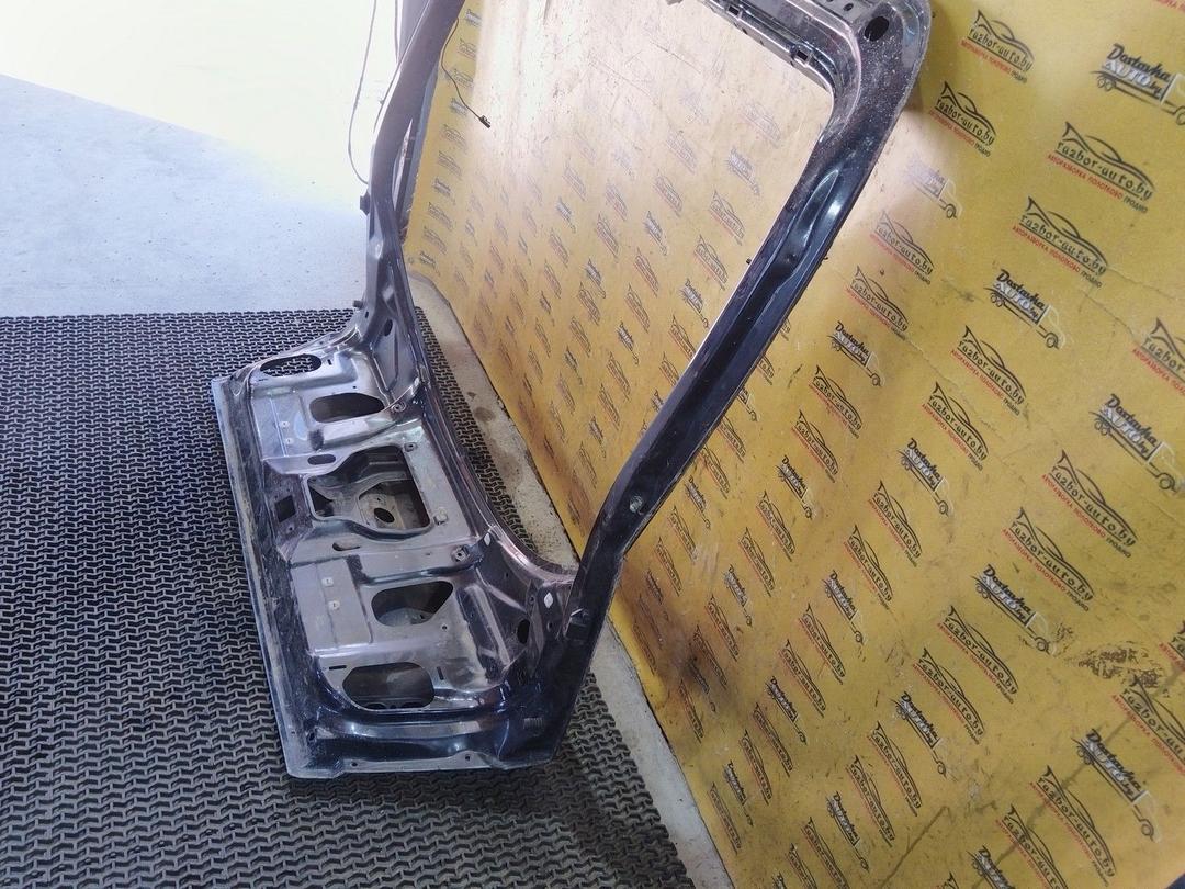 Крышка багажника (дверь 3-5) JB2V8R Mitsubishi Carisma undefined