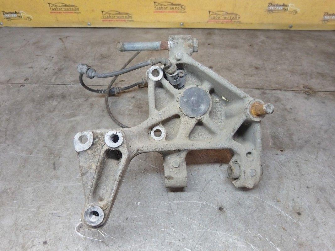 Кулак задний правый M2EUJM Volkswagen Passat - Фото 3