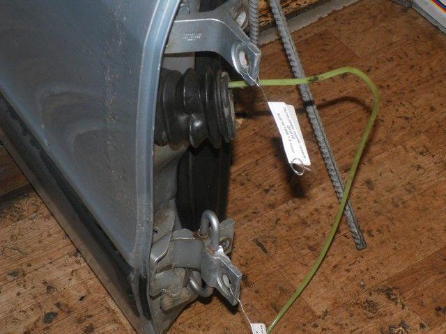 Петля двери задней правой 09H351 Audi 80 купить