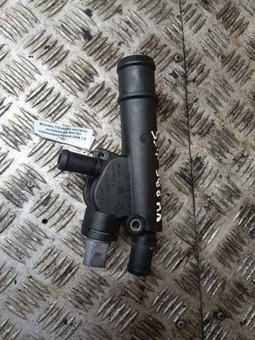 Фланец (тройник) системы охлаждения 8H17S1 Volkswagen Passat - Фото 1