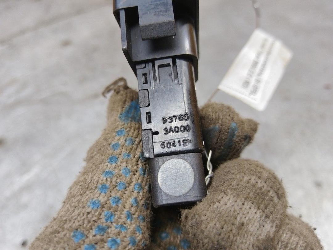 Кнопка (выключатель) BO3F5L Hyundai Trajet купить в магазине запчастей бу