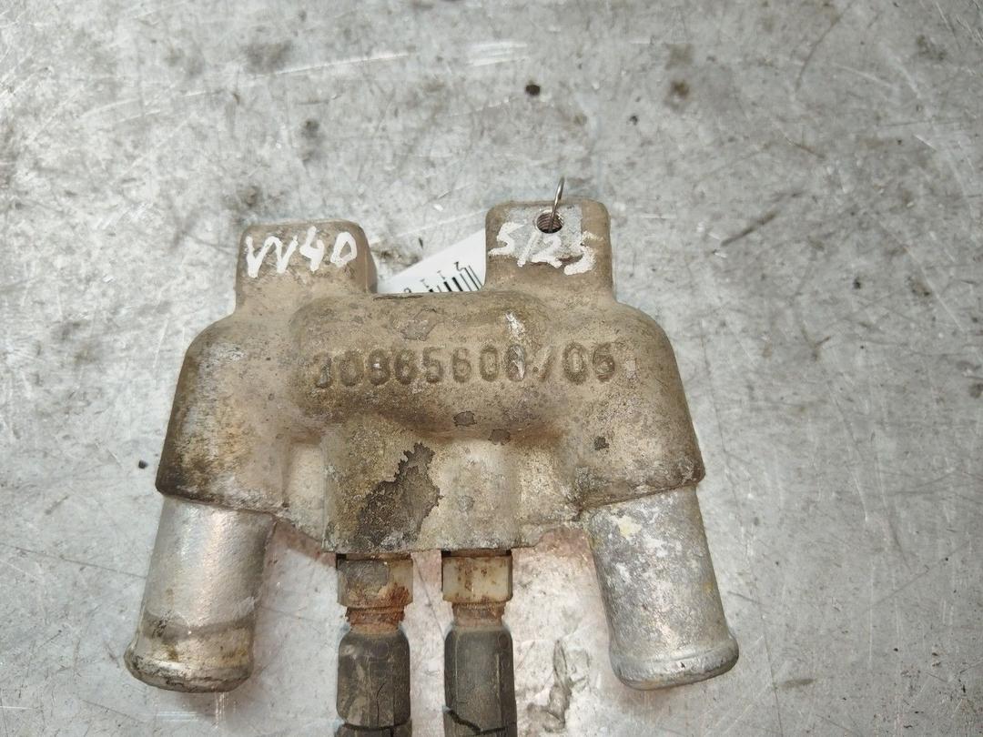 Подогреватель охлаждающей жидкости (антифриза) EEKUQ3 Volvo V40 купить с доставкой