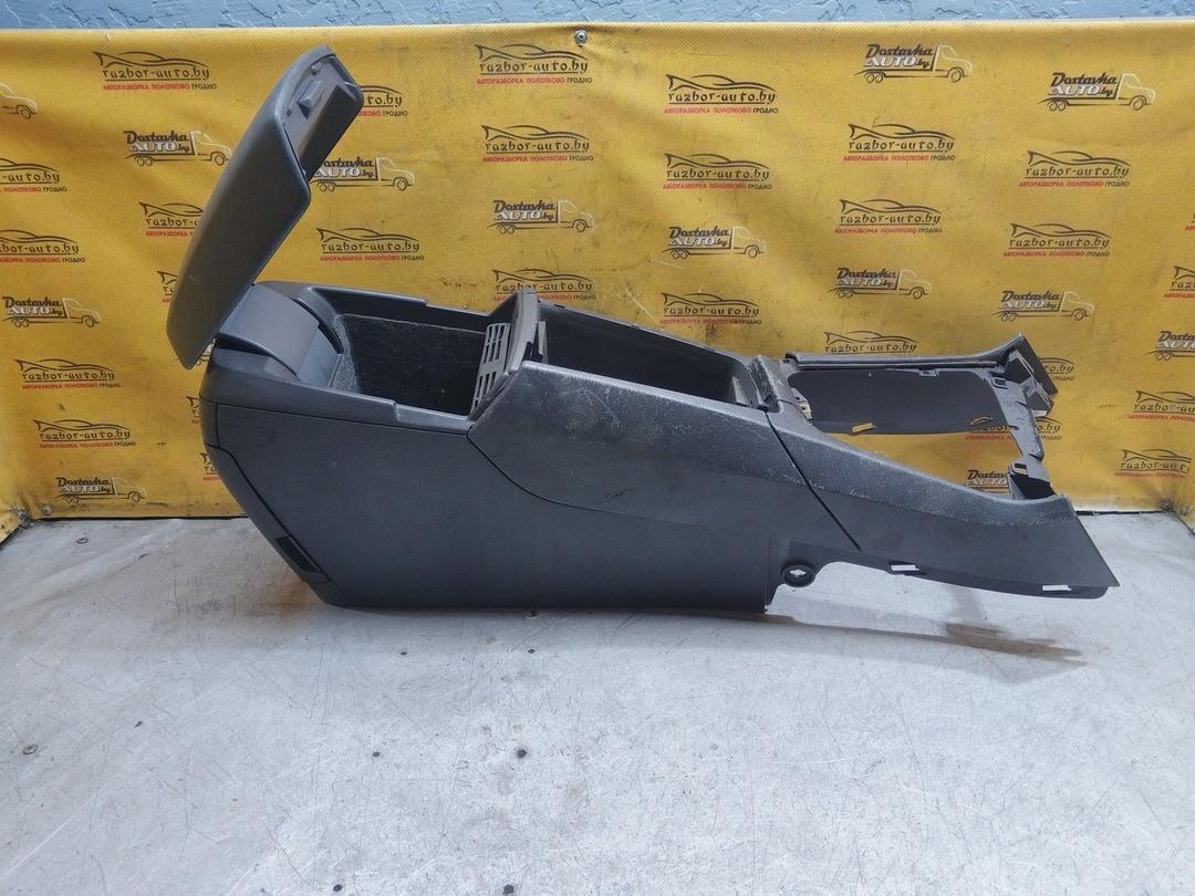 Подлокотник 7G4IRP Volvo S60 купить с доставкой