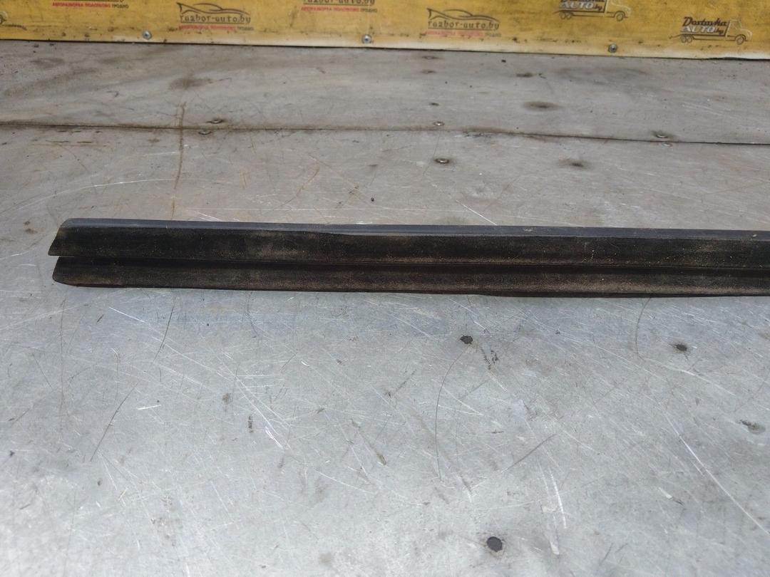Молдинг стекла двери задней левой внутренний WX75JL Ford Fusion купить на авторазборке