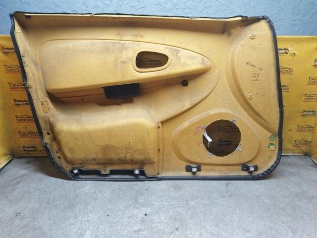 Обшивка двери передней правой (дверная карта) 76Q40G Mitsubishi Carisma купить на авторазборке