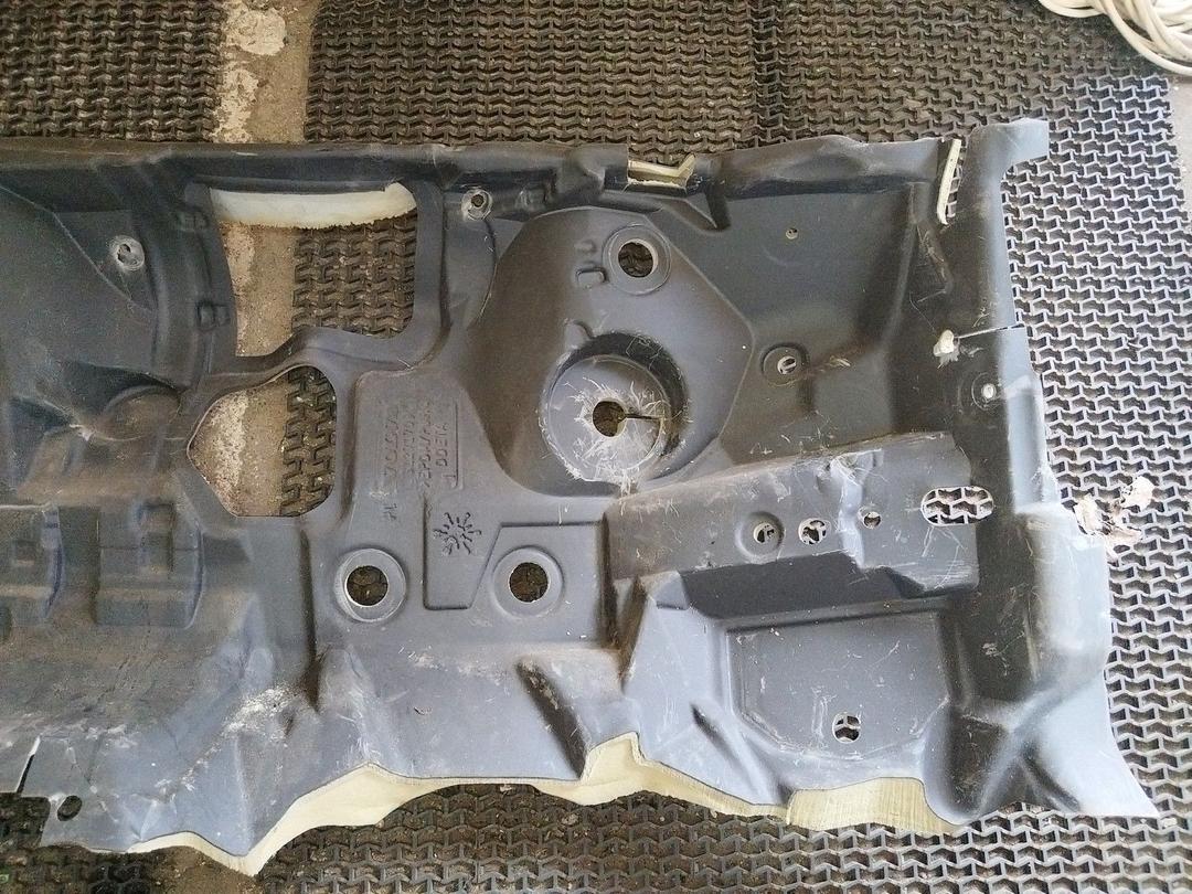 Шумоизоляция моторного отсека IG35QR Volvo XC70 купить