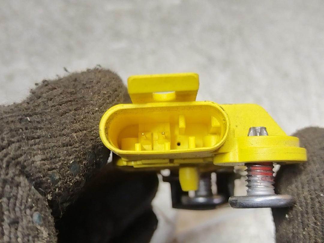 Датчик удара VEH680 Opel Astra купить с доставкой