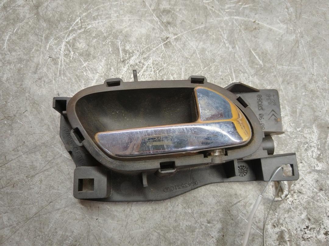 Ручка внутренняя задняя правая 5GU9WK Citroen C4