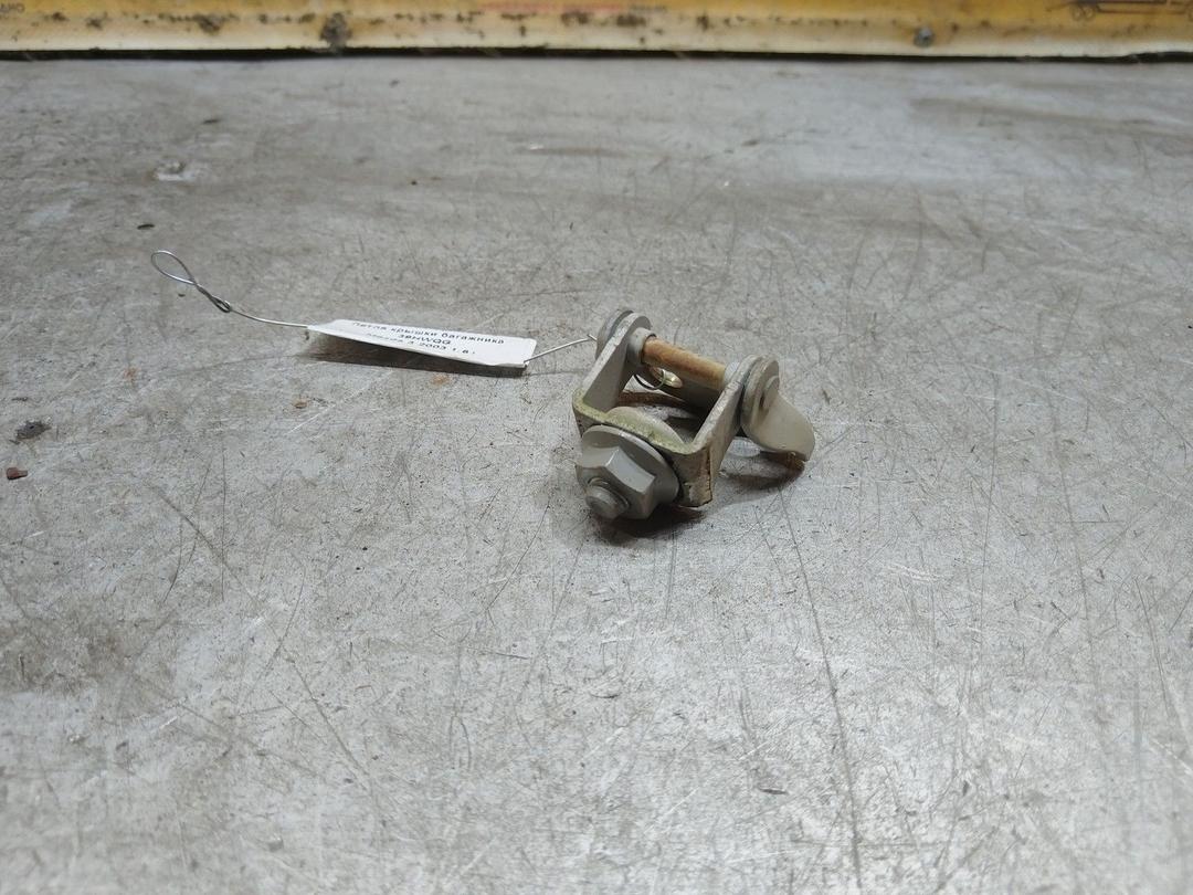 Петля крышки багажника 39HWQG Mazda 3 купить на авторазборке