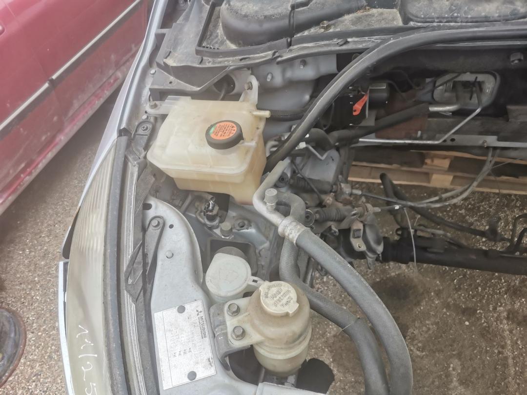 Петля капота правая W1P07A Mitsubishi Grandis