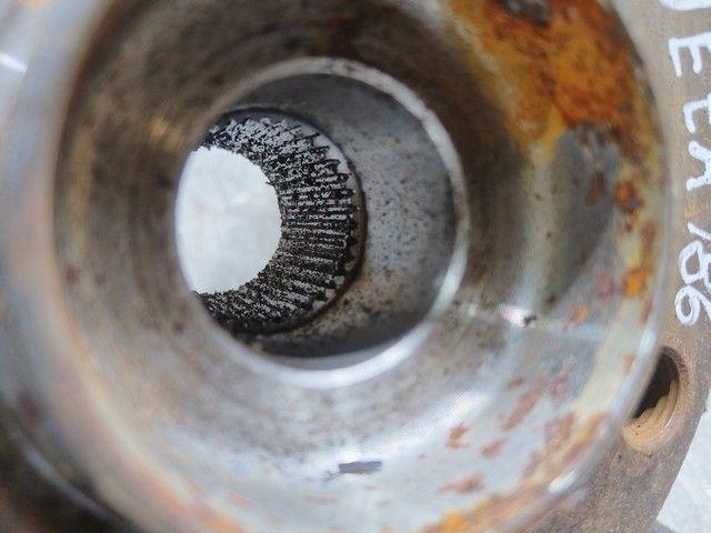 Кулак поворотный левый Z0UIQ9 Volkswagen Jetta купить