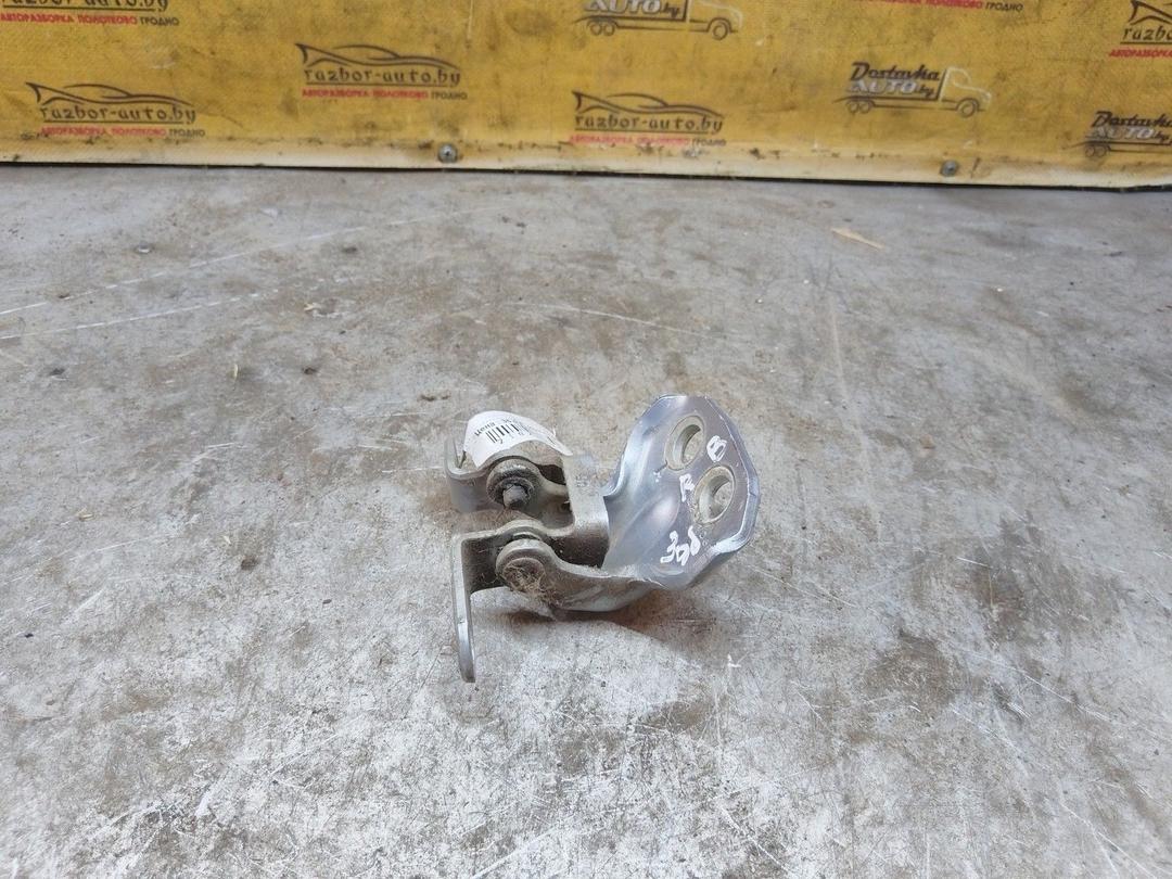 Петля двери задней правой VYPSM2 Ford Fiesta купить на авторазборке