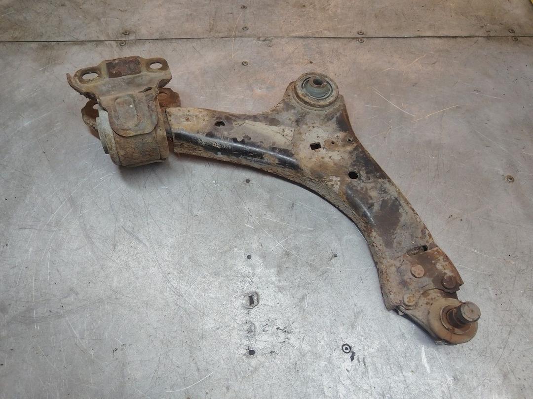 Рычаг передний правый WQF6BC Volvo XC70