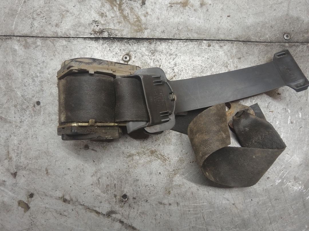 Ремень безопасности задний правый CKF822 Audi 80 купить в магазине запчастей бу