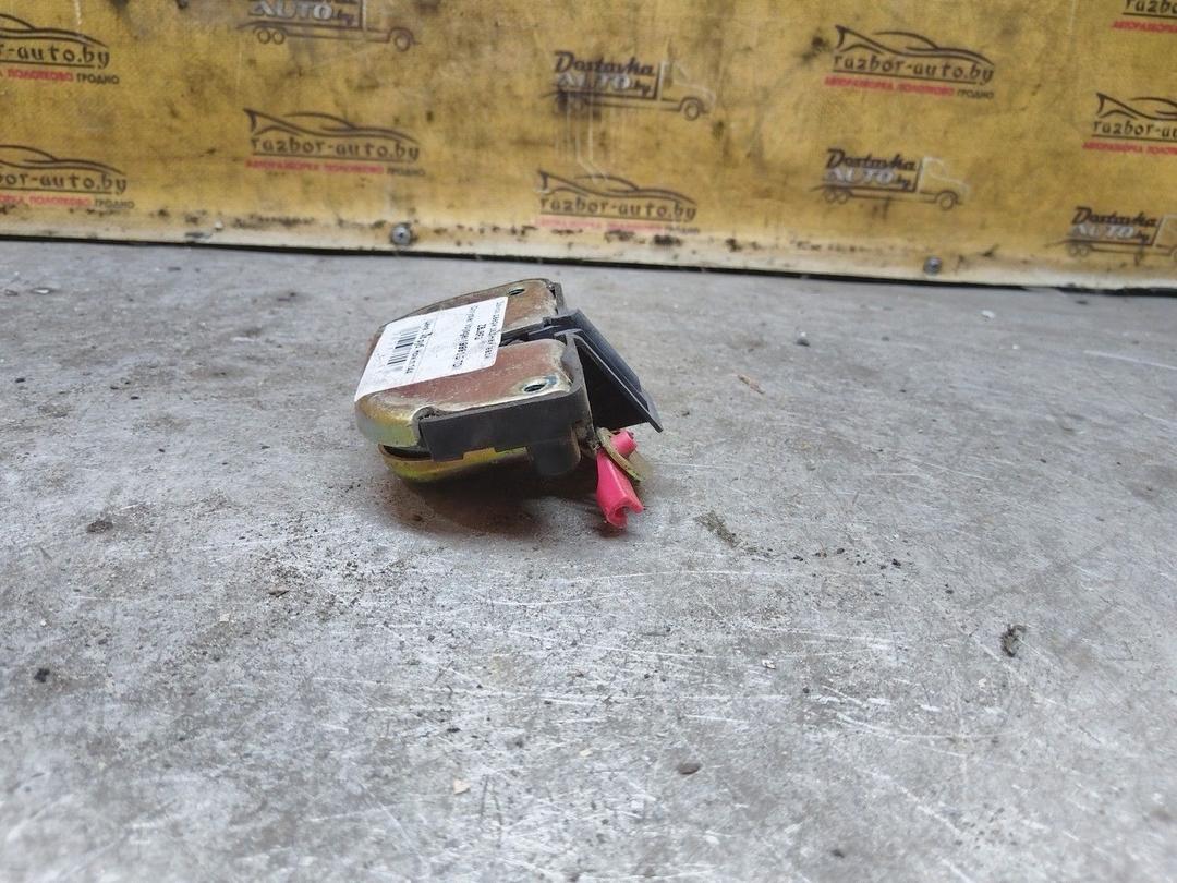 Замок двери задней левой ZBJ8F3 Chrysler Voyager купить в магазине запчастей бу