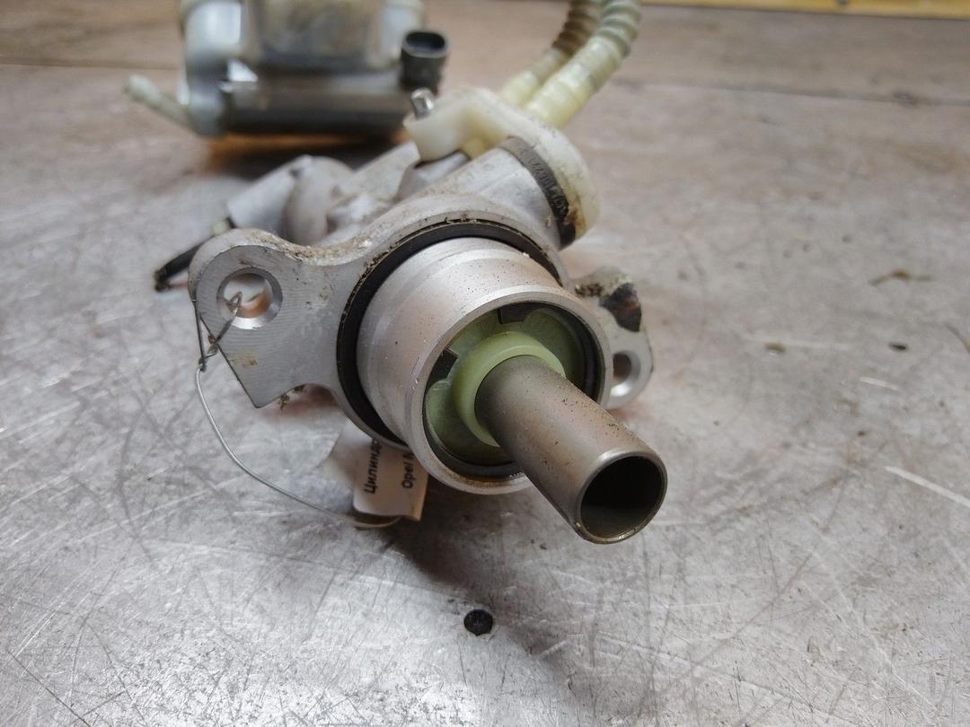 Цилиндр тормозной главный 5YAW8F Opel Meriva купить с доставкой. Огромный выбор запчастей и марок авто. У нас есть практически все.