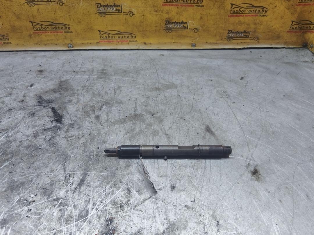 Форсунка YL8I3S Audi A6 undefined