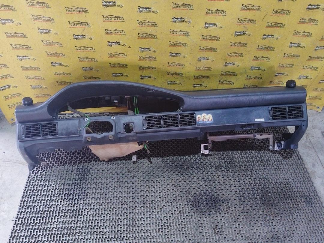 Панель передняя салона (торпедо) G3CYK4 Audi 100