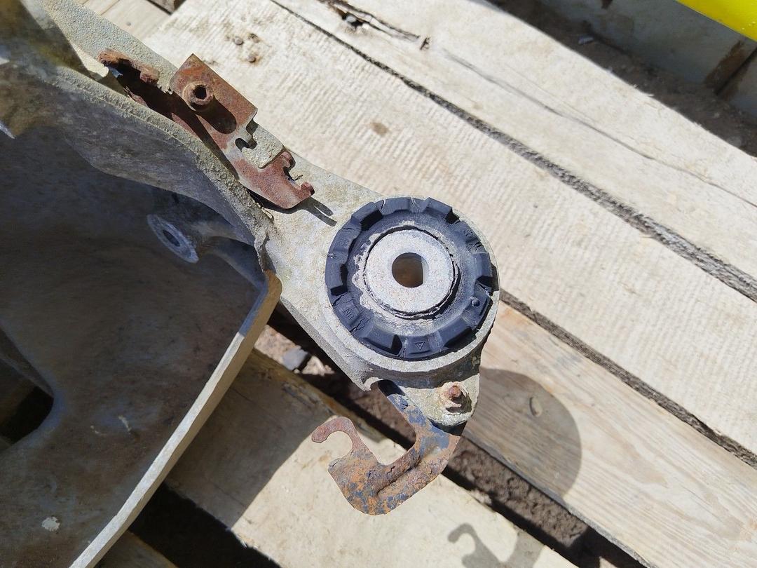 Балка подвески задняя NHIHK8 Peugeot 407 undefined