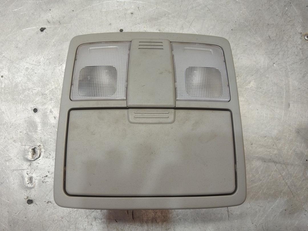 Фонарь салона (плафон) K83IRM Kia Sorento