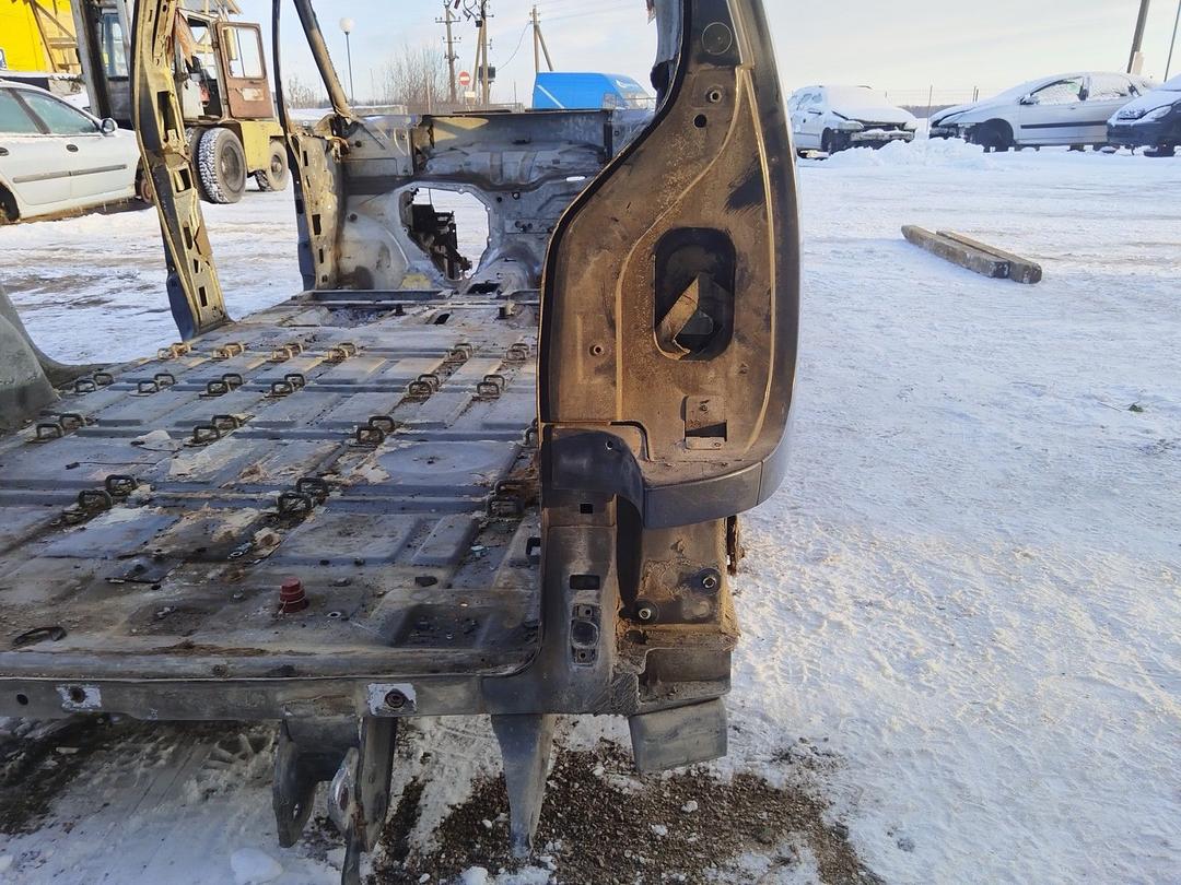 Крыло заднее правое W8T9Z2 Renault Espace купить с доставкой. Огромный выбор запчастей и марок авто. У нас есть практически все.