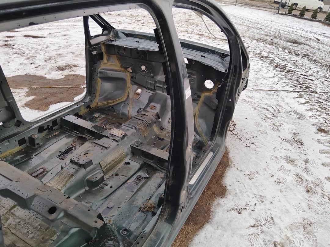 Стойка кузовная центральная правая 3F343Q Ford C-Max купить в магазине запчастей бу