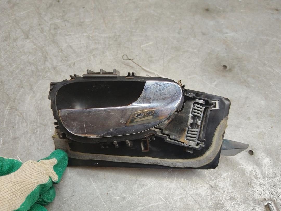 Ручка внутренняя передняя правая Z7IYME Peugeot 307 купить