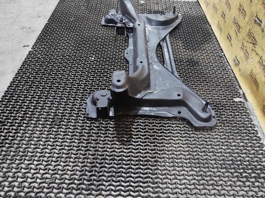 Балка подвески передняя (подрамник) CEYX8N Peugeot 405 купить в магазине запчастей бу